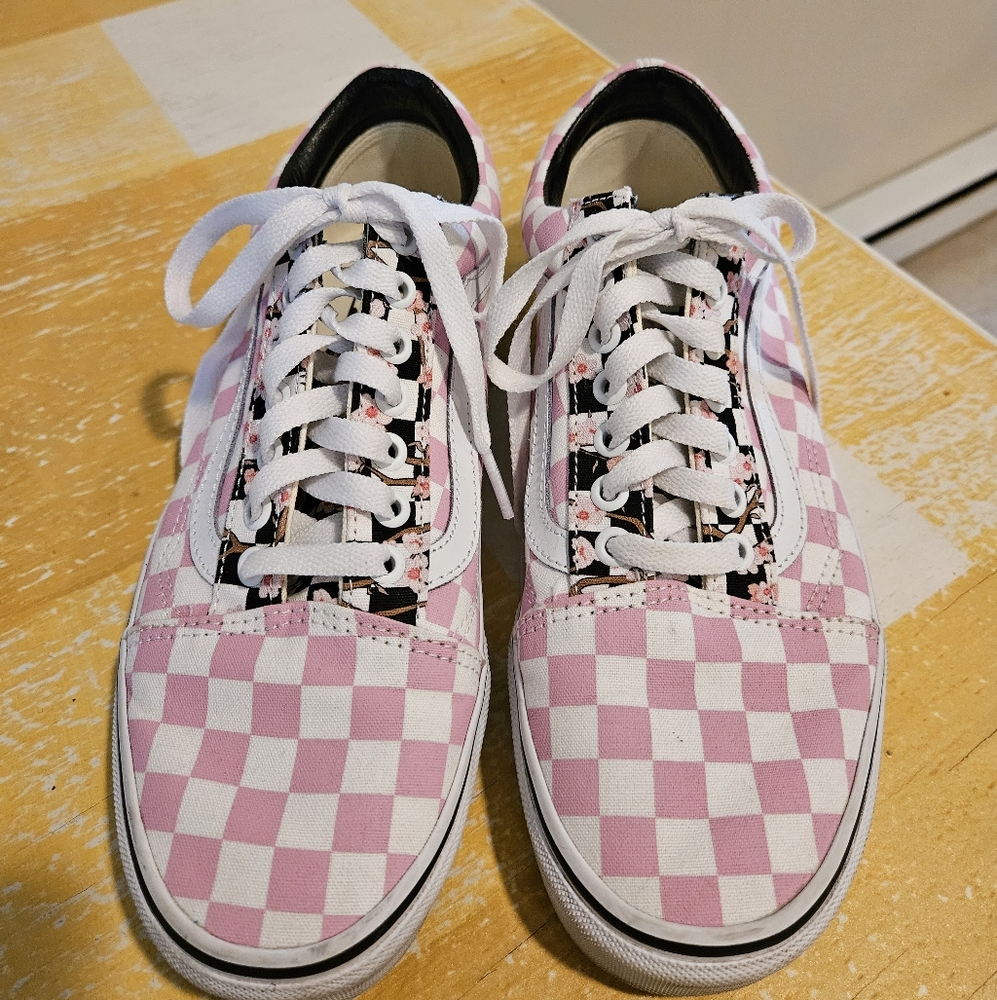 Vans EUC CUSTOMS Pink and White Checkered And Floral Sneakers WOMENS 9.5